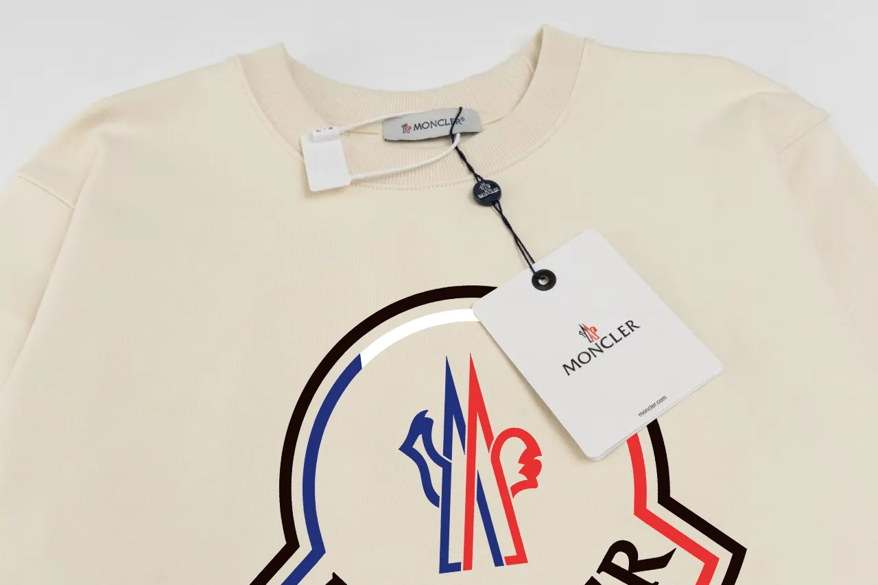 【 Quality】【 MONCLER】【In Stock 】 2024 New Arrival Premium 3D LOGO ， ， Premium ⚠️ ： 460 ， 21S 10S 26/2 1*1 ！ ， ， ， ， ， ！ Same Style ✔️ Same Style： ❗ ✔️【 Same Style， In Stock！】 ➡️Size：S M L XL XXL ➡️ ：Black White ⚠️Size Size